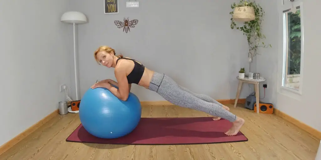 10-best-stability-ball-exercises